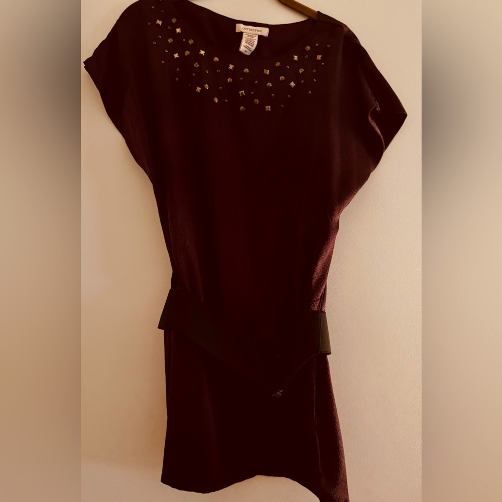 Belted burgandy blouse